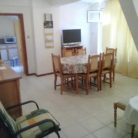 Four Apartmán